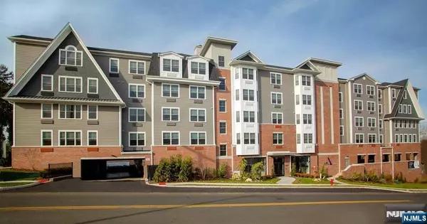 1685 Bergen BLVD #404, Fort Lee, NJ 07024