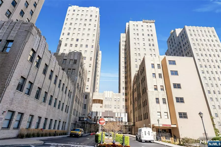 4 Beacon #800, Jersey City, NJ 07304