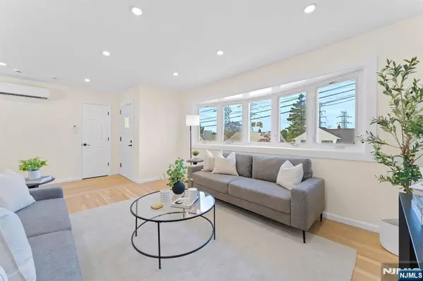 Clifton, NJ 07012,7 Luisser ST