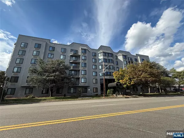 Hackensack, NJ 07601,115 Polifly RD #5D