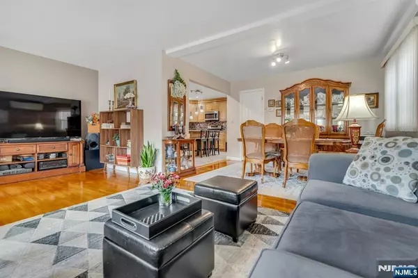 Kearny, NJ 07032,83 Bergen AVE