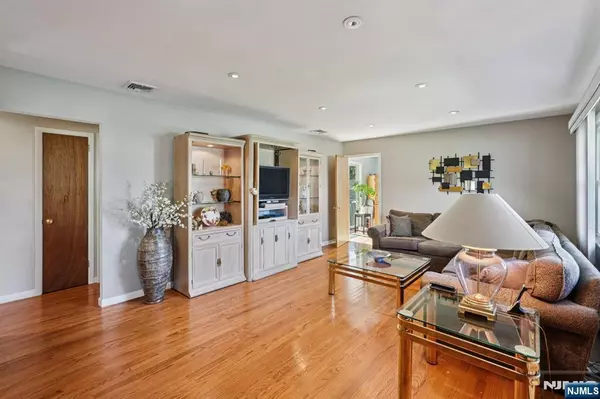 Lincoln Park Borough, NJ 07035,66 William ST