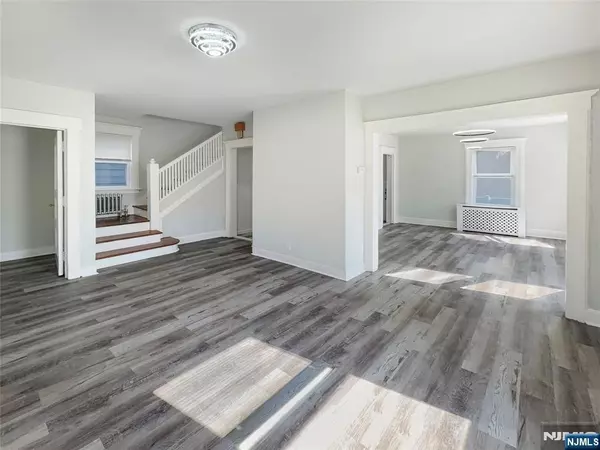 East Orange, NJ 07017,2 N 20th ST