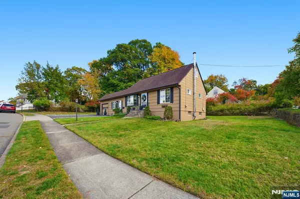 Woodland Park, NJ 07424,29 Kay RD