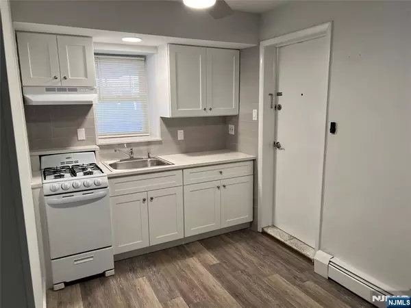 Cliffside Park, NJ 07010,249 Crescent LN #LL