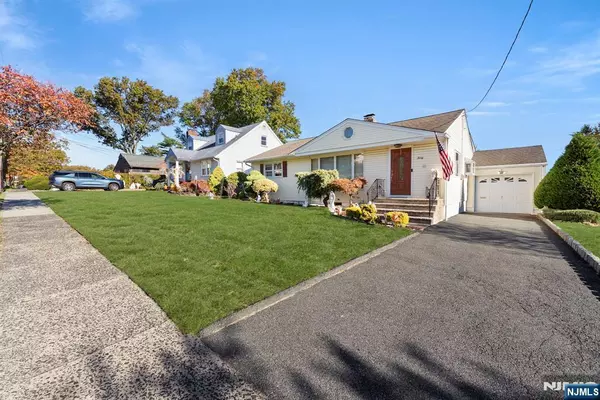 Clifton, NJ 07013,30 Notch RD