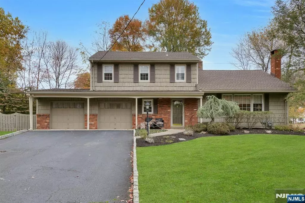 River Vale, NJ 07675,608 Maze RD