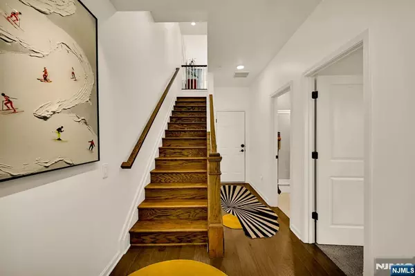 Livingston, NJ 07039,11 Ambrosia CT