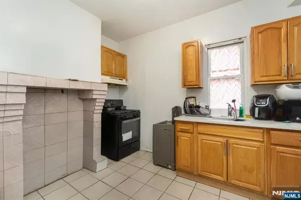 East Orange, NJ 07017,101 Eaton PL