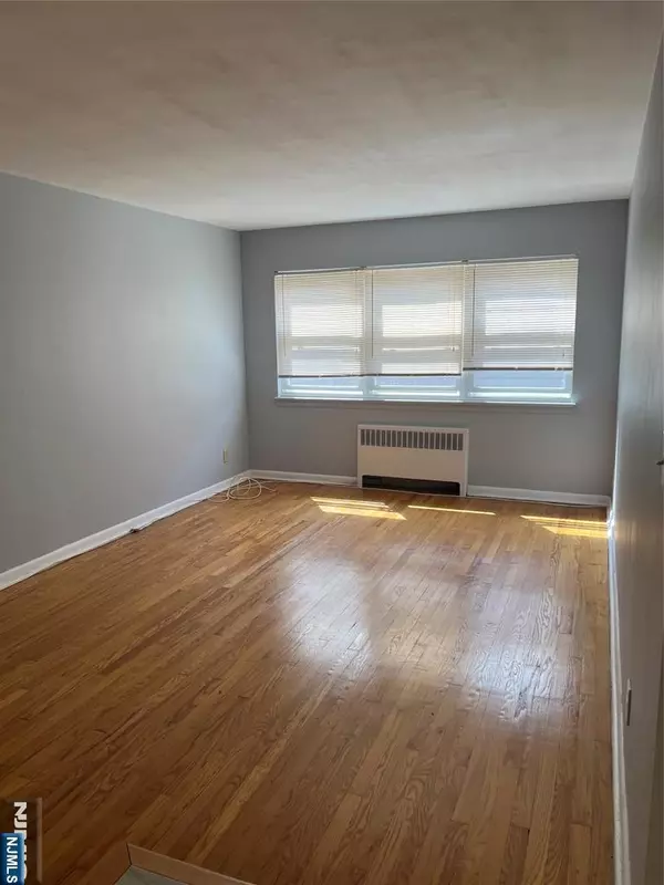 Belleville, NJ 07109,59-61 Brighton #5