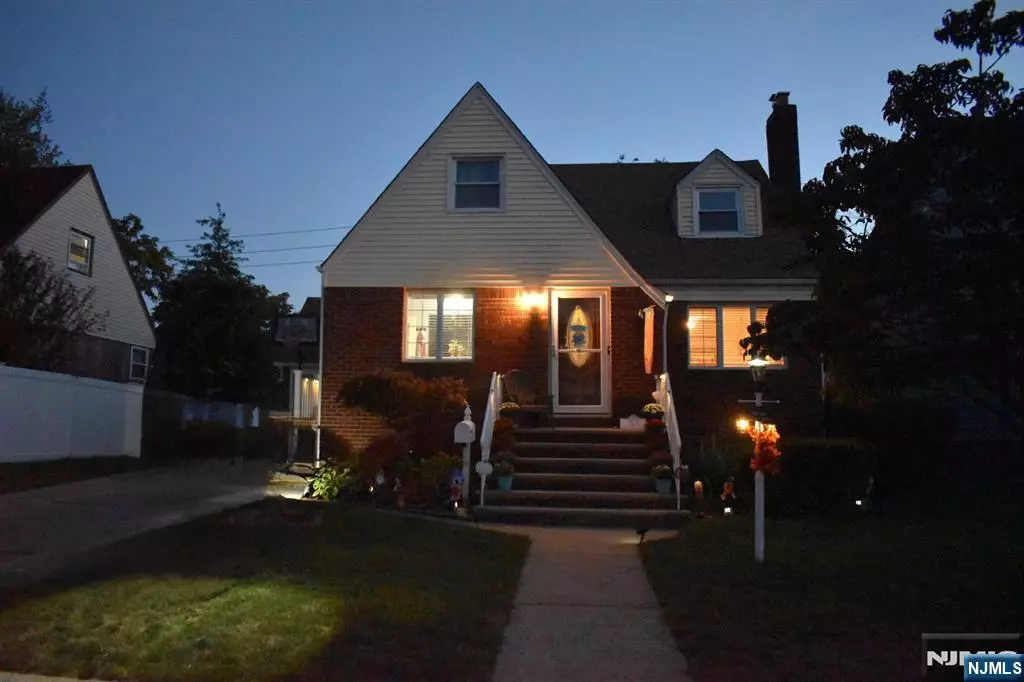 Fair Lawn, NJ 07410,39-16 Northern DR