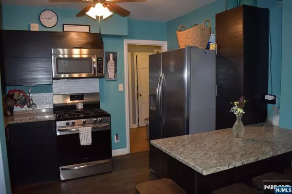 Fair Lawn, NJ 07410,39-16 Northern DR