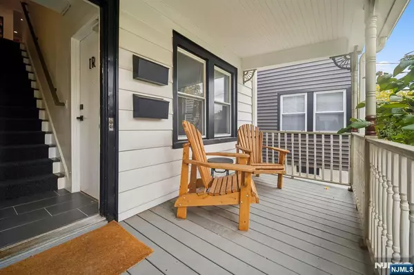 Montclair, NJ 07042,21 Central AVE #2R