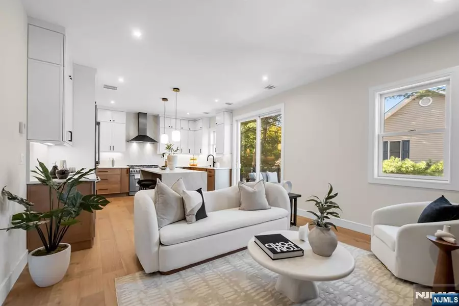 94 W Main ST, Ramsey, NJ 07446