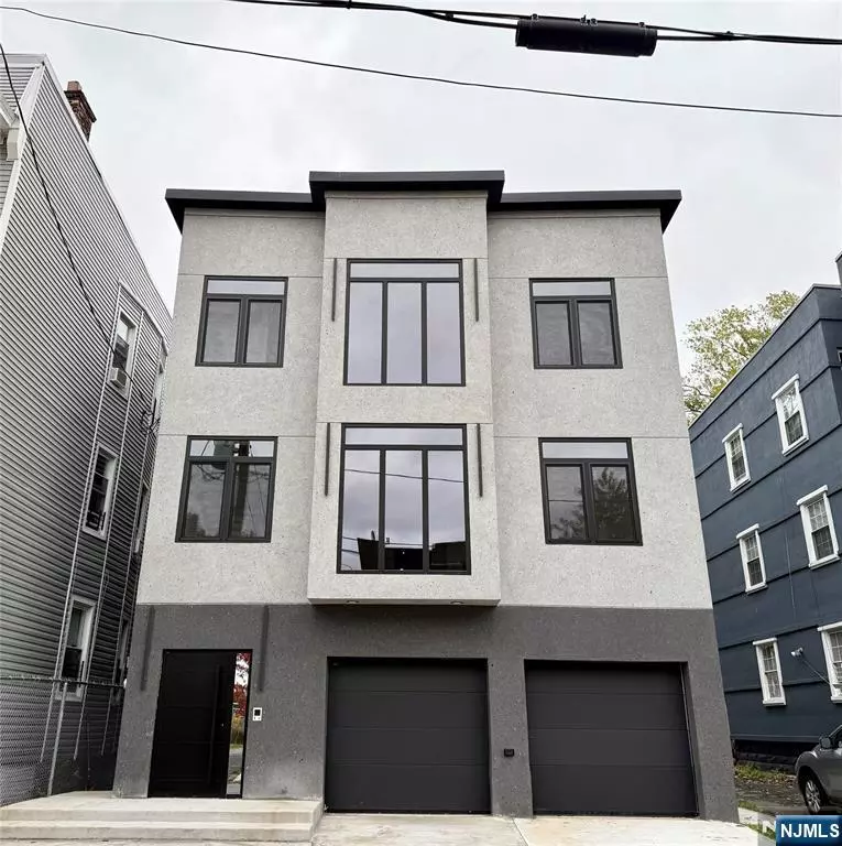 Irvington, NJ 07111,210 22nd ST