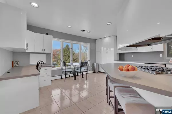 Randolph Township, NJ 07869,16 Dogwood TRL