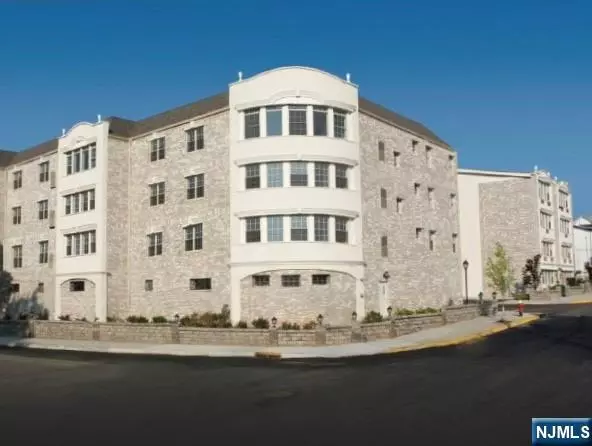 132 Union AVE #405A, East Rutherford, NJ 07073