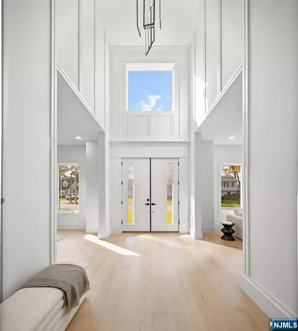 Paramus, NJ 07652,187 Brookfield AVE