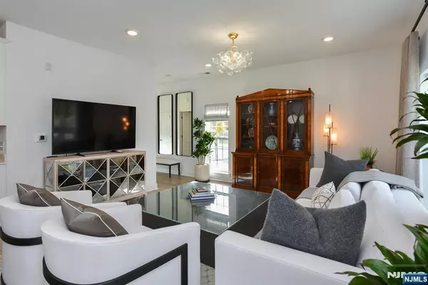 Little Falls, NJ 07424,58 Harvest WAY