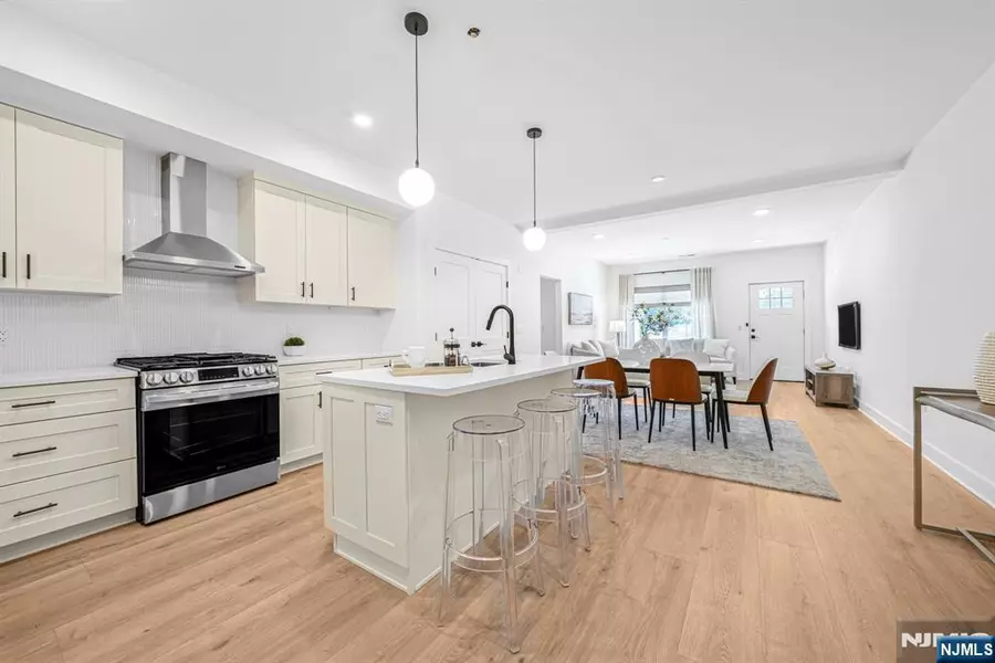 201 Encampment CT #201, Montville Township, NJ 07082