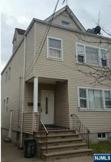 94 Locust AVE, Wallington, NJ 07057