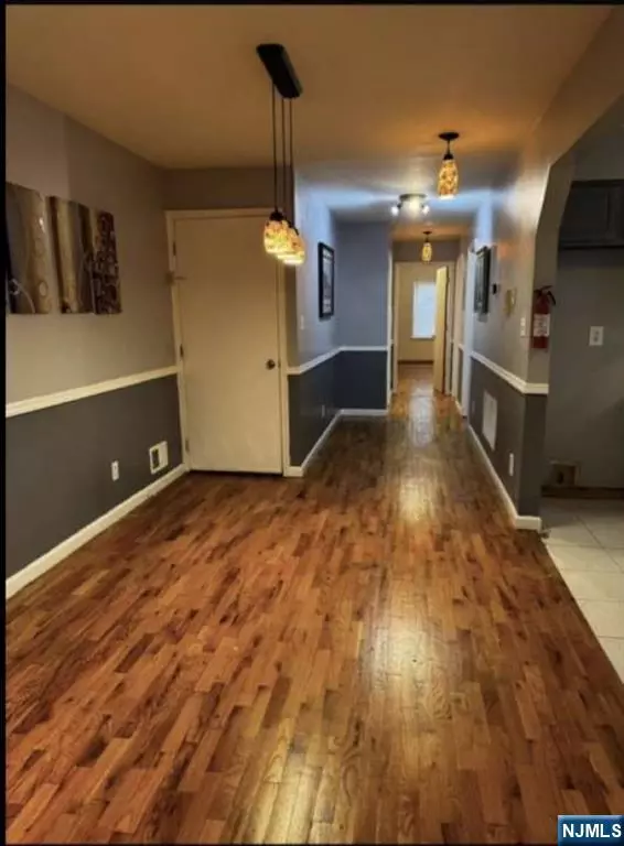 Newark, NJ 07112,29 Mapes AVE