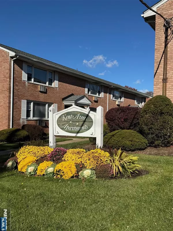 60 Columbia AVE #16, Dumont, NJ 07628