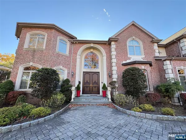 Englewood Cliffs, NJ 07632,22 Reiner PL