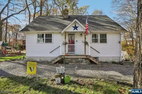 10 Anawa RD, Vernon, NJ 07422