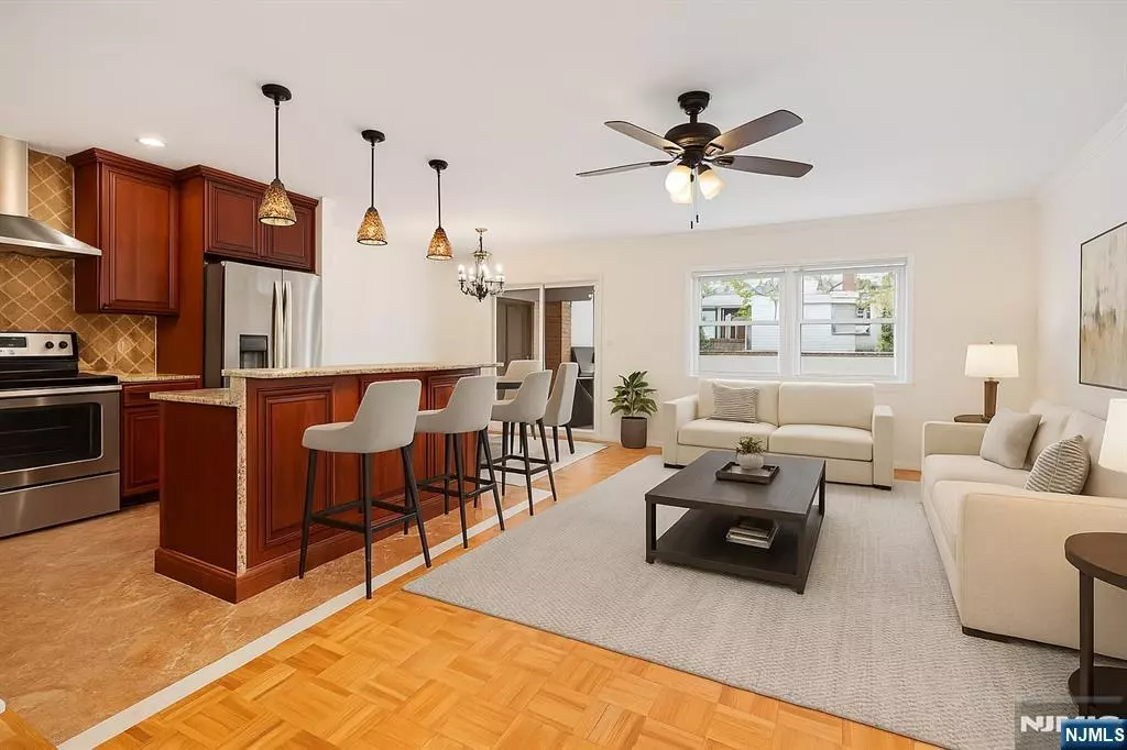 Edgewater, NJ 07020,1111 River RD #F26