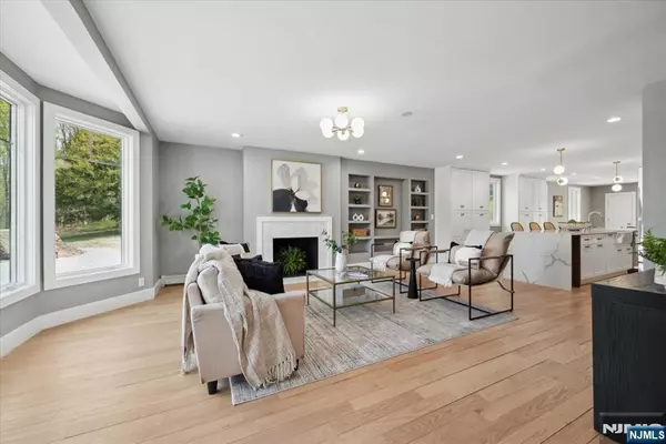 Morris Township, NJ 07960,284 Mendham RD