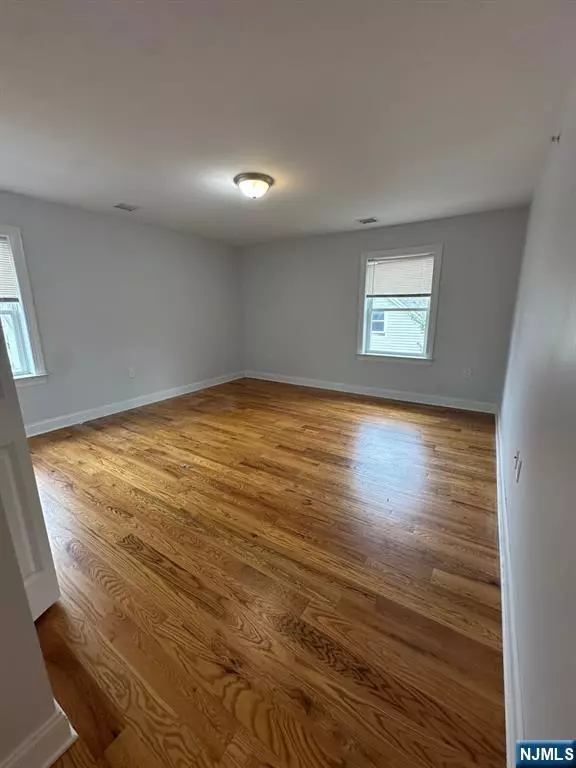 Garfield, NJ 07026,111 Monroe ST #4