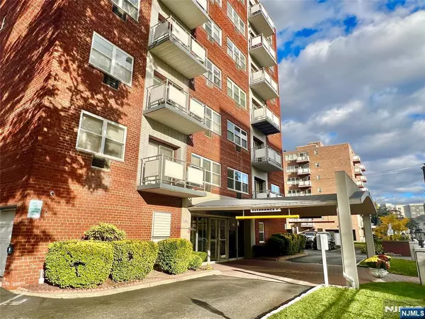 Hackensack, NJ 07601,20 Jefferson ST #D1