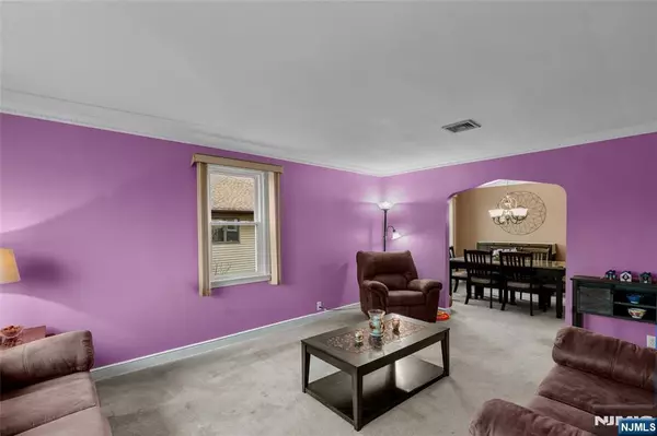 Clifton, NJ 07011,31 Rollins AVE