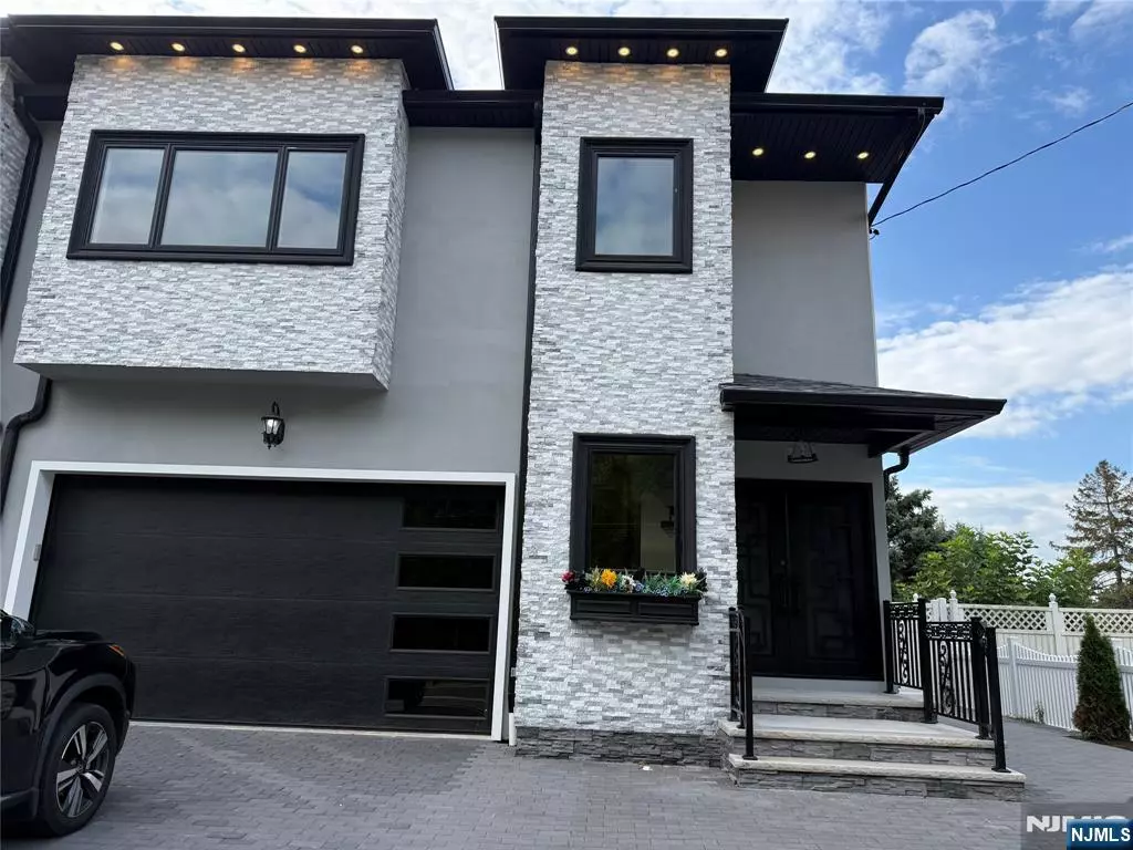 Little Ferry, NJ 07643,95 Redneck AVE