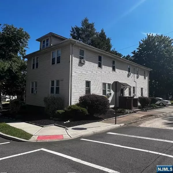 57 Luke AVE, Bergenfield, NJ 07621