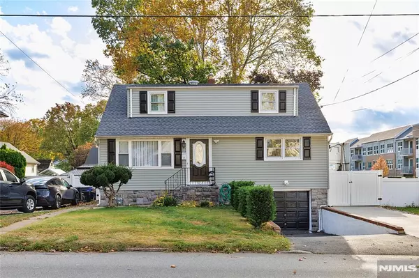 Hasbrouck Heights, NJ 07604,2 Passaic AVE