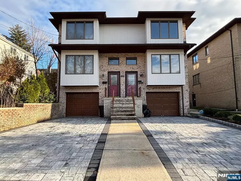 2420 Rossett ST #A, Fort Lee, NJ 07024