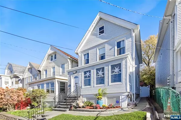 Orange, NJ 07050,146 Spring ST