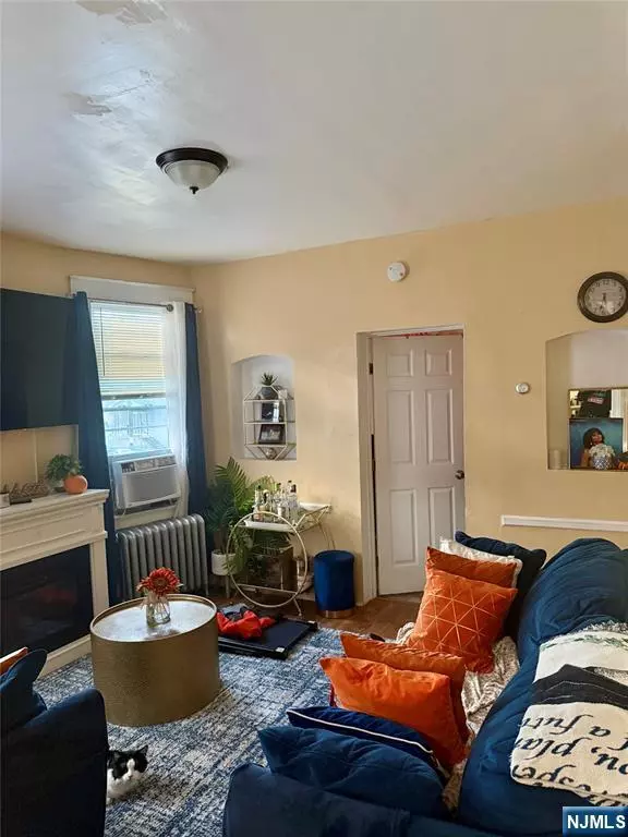 Irvington, NJ 07111,602 Chancellor AVE