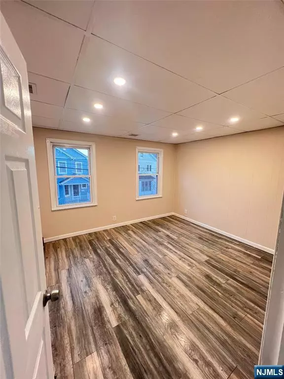 Totowa, NJ 07512,41 Charles ST