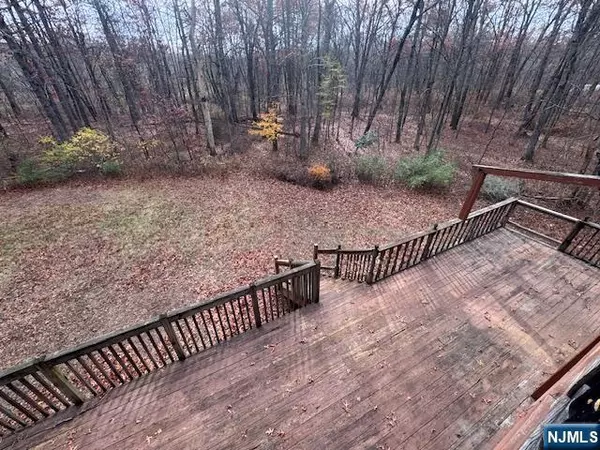 West Milford, NJ 07438,543 Oak Ridge RD