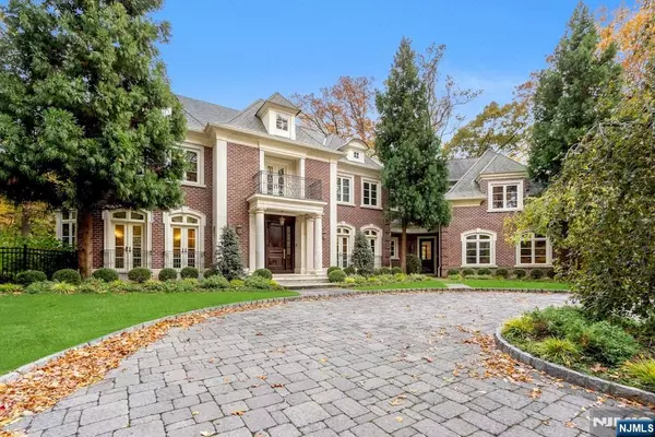 10 Berkery PL, Alpine, NJ 07620