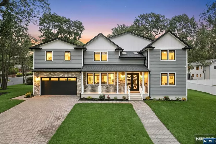 492 Oaktree RD, Oradell, NJ 07649