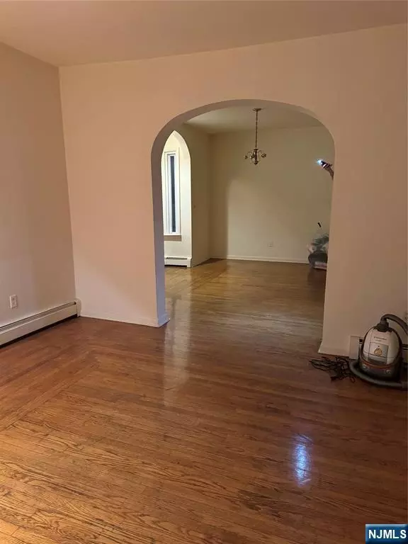 Harrison, NJ 07029,625 Harrison AVE #3rd floor