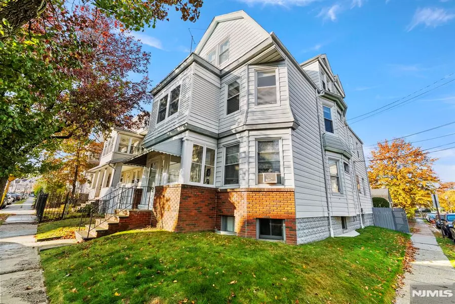 91 Headley TER, Irvington, NJ 07111