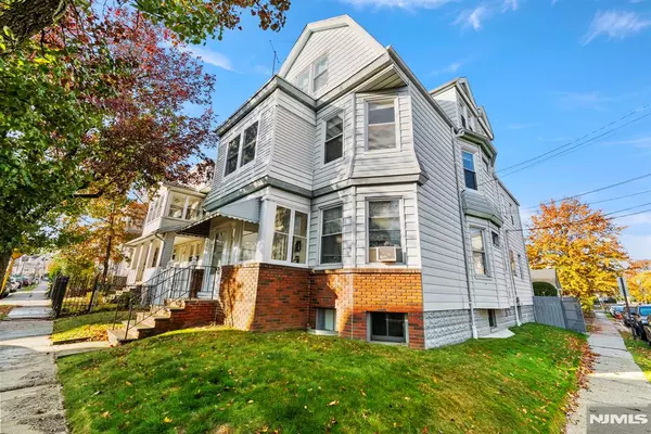 91 Headley TER, Irvington, NJ 07111