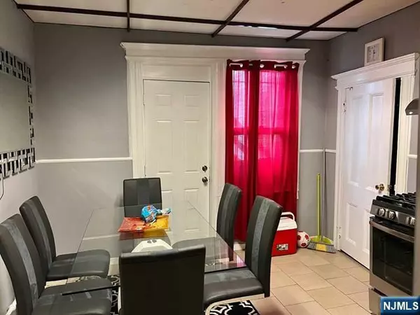 Harrison, NJ 07029,304 Harrison AVE #1F