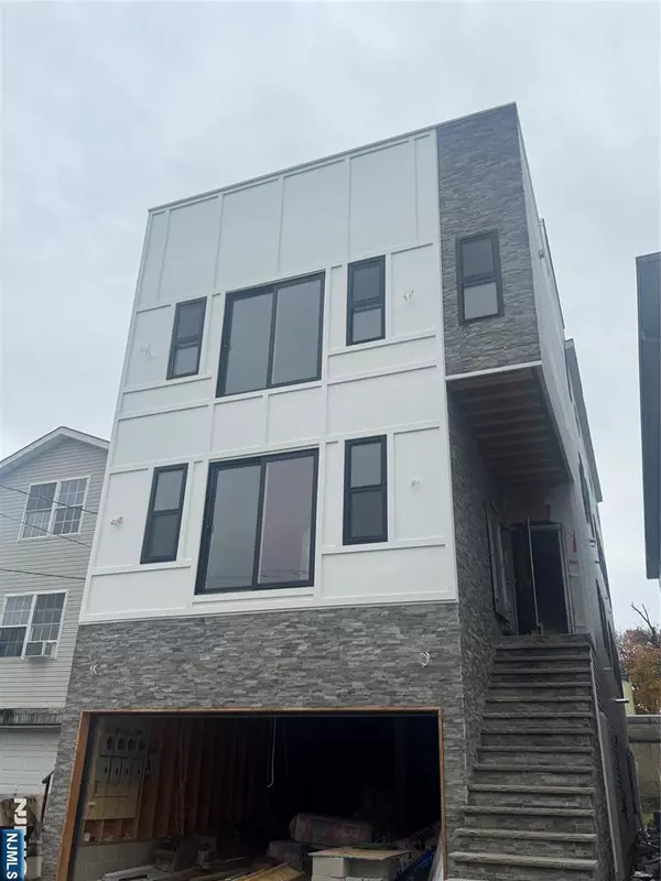 414 10th ST, Newark, NJ 07103