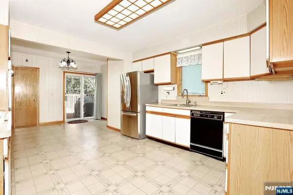 Hawthorne, NJ 07506,128 9th AVE